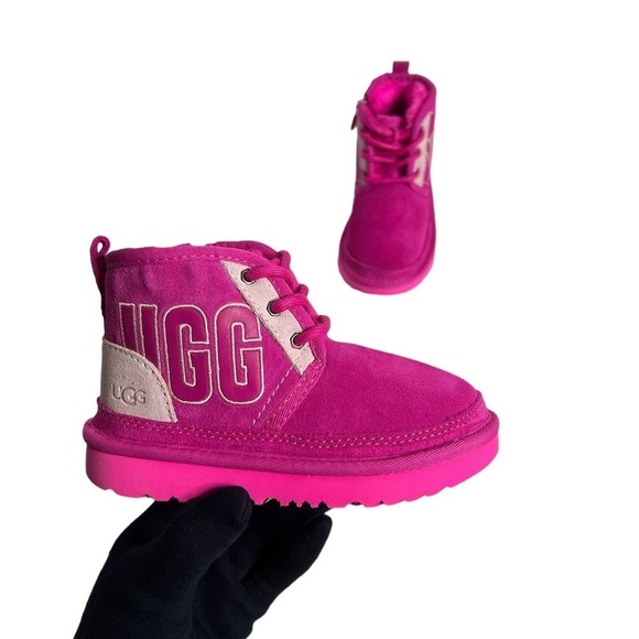 UGG Neumel Toddler Graphic Outline Boots - Picture 2 of 13